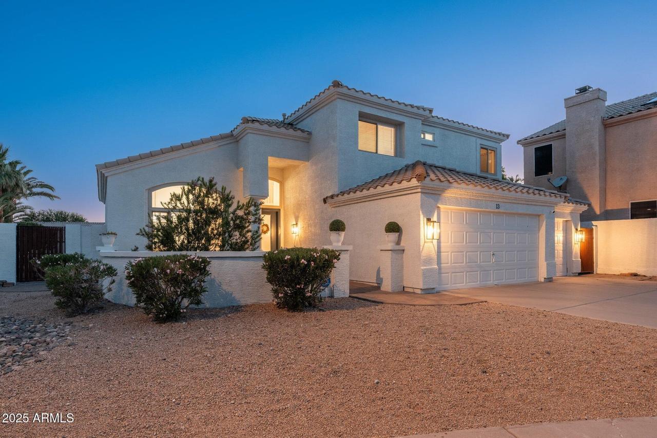 13 W Silverwood Dr., Phoenix, AZ 85045