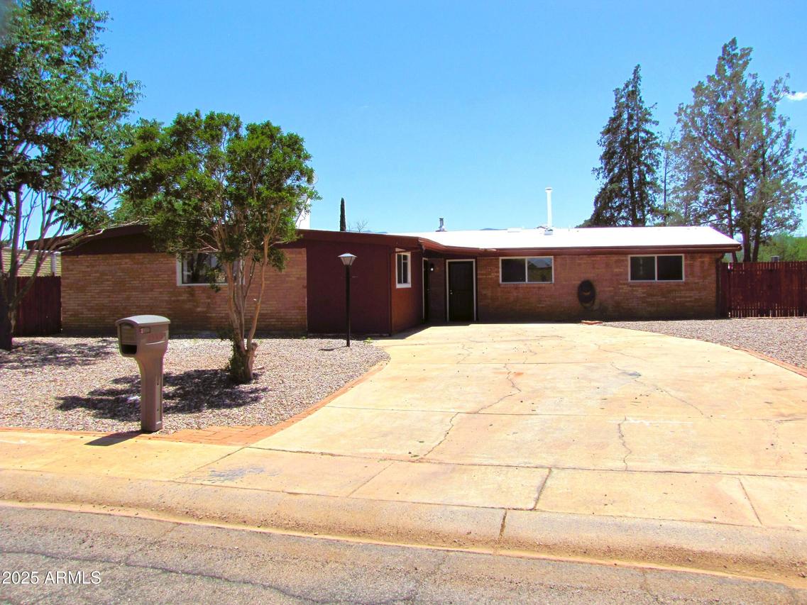 2148 Madera Dr., Sierra Vista, AZ 85635