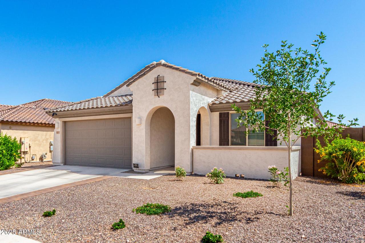 19595 W San Miguel Ave., Litchfield Park, AZ 85340
