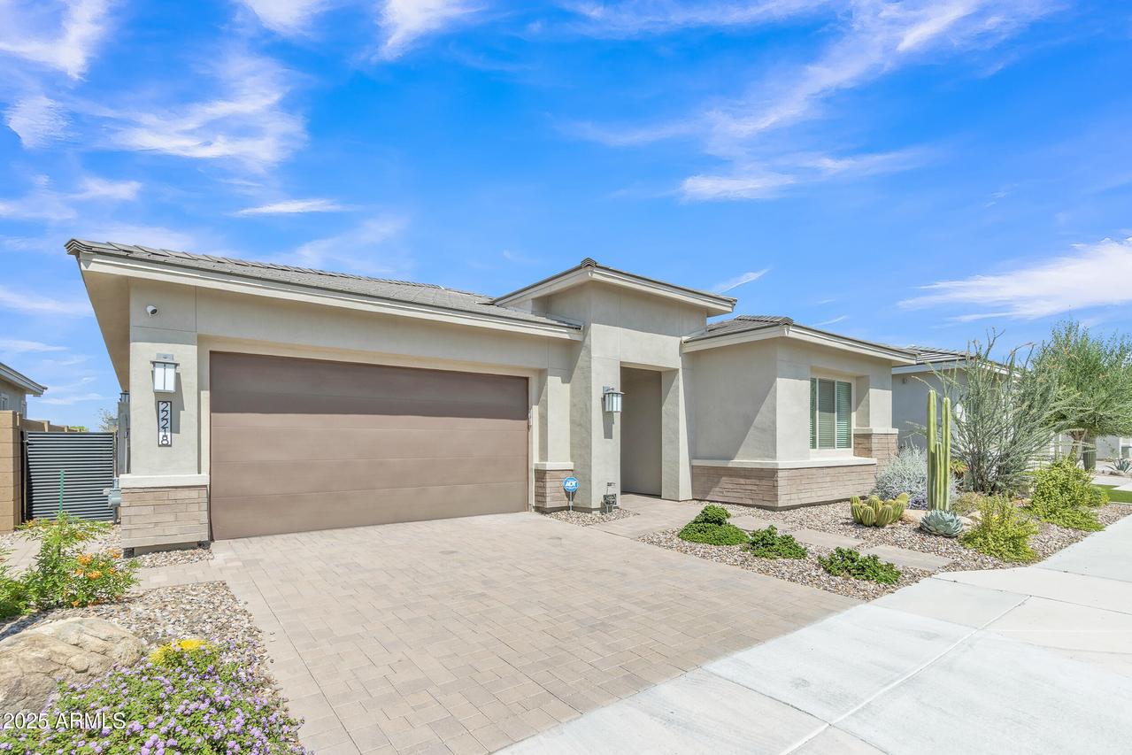 22218 N 28th St., Phoenix, AZ 85050