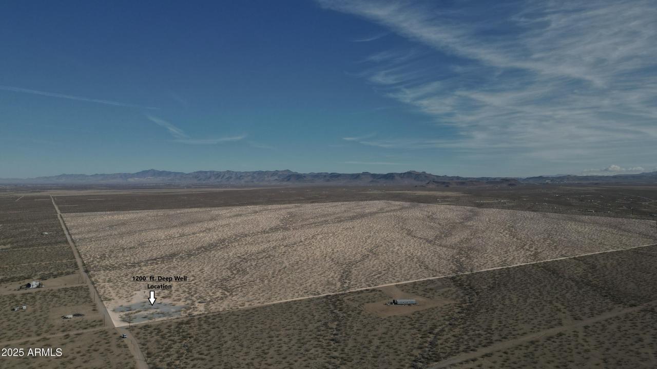 640 W Acres Oatman Hwy., Golden Valley, AZ 86413