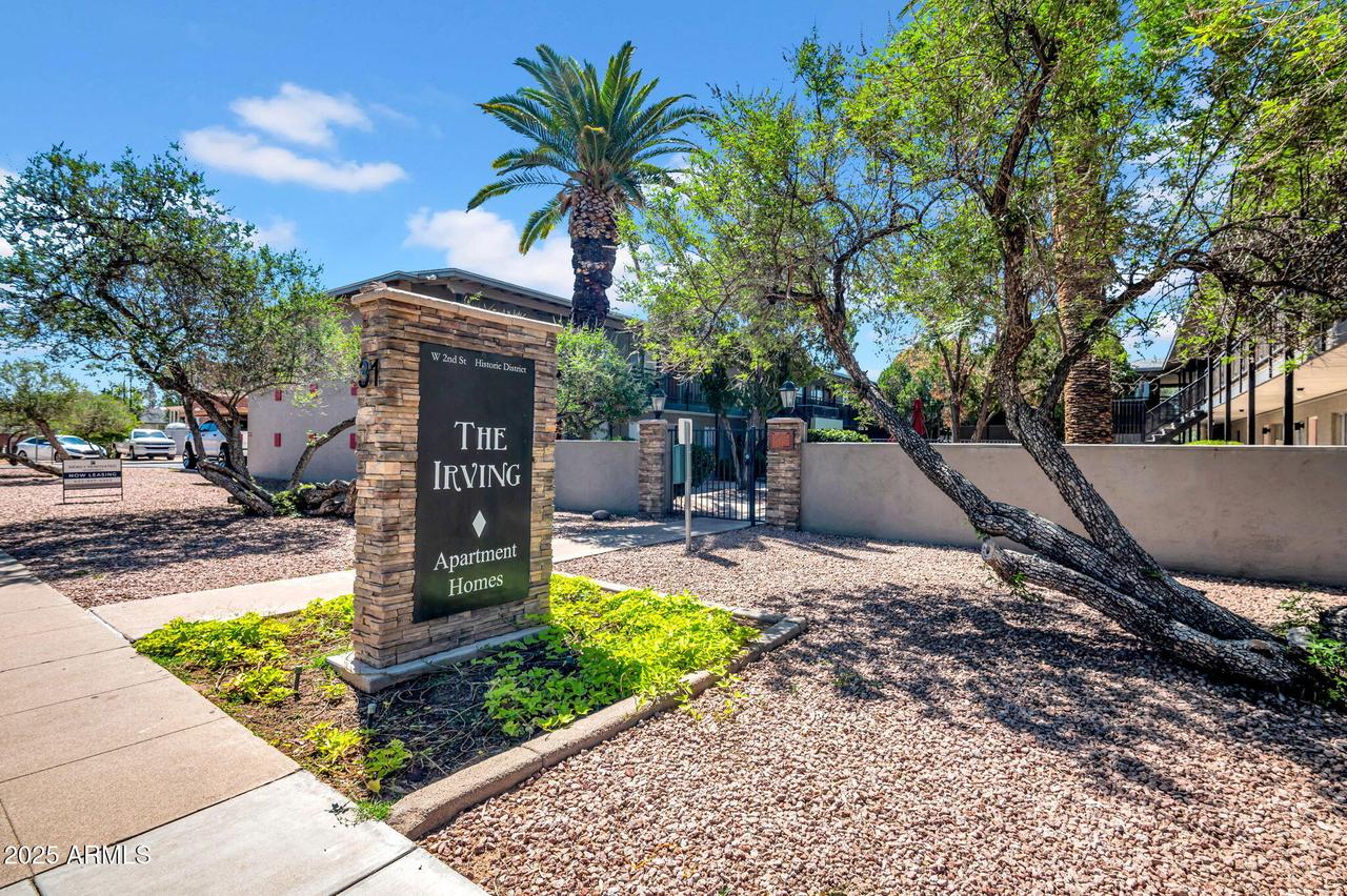 31 W 2nd St., Mesa, AZ 85201
