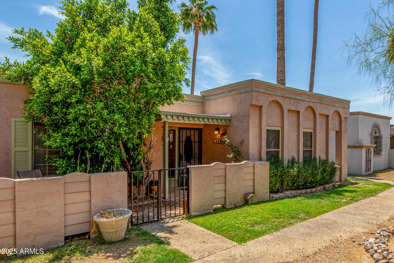 509 N Hobson Plz., Mesa, AZ 85203