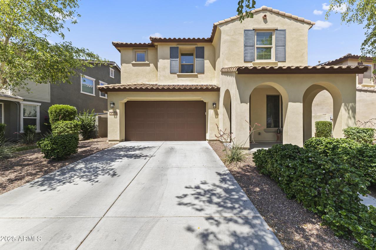 2213 N Park Meadows Dr., Buckeye, AZ 85396