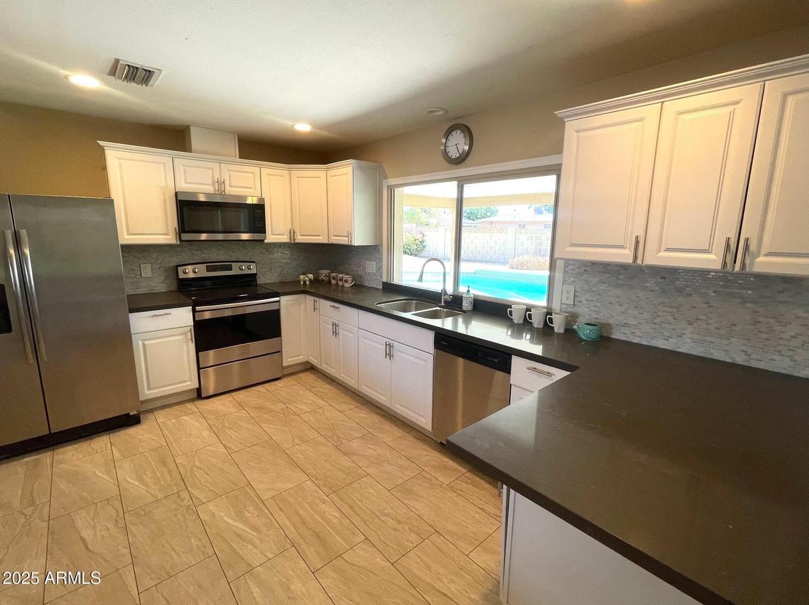 9615 N 34th Ave., Phoenix, AZ 85051