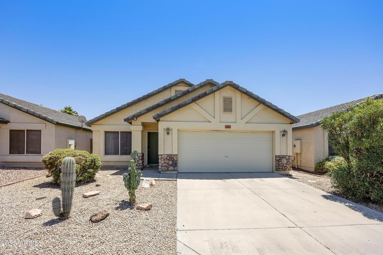 3011 W Salter Dr., Phoenix, AZ 85027
