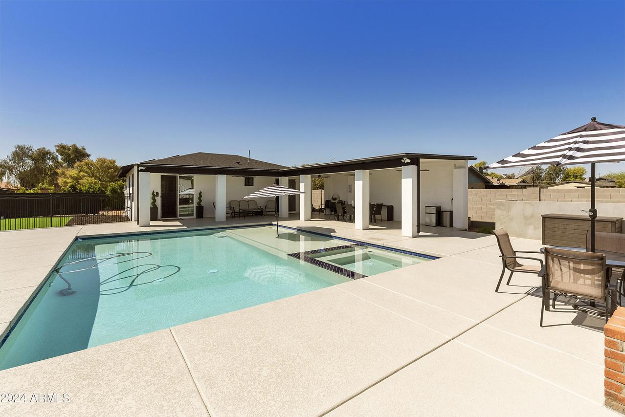8822 W Deer Valley Rd., Peoria, AZ 85382