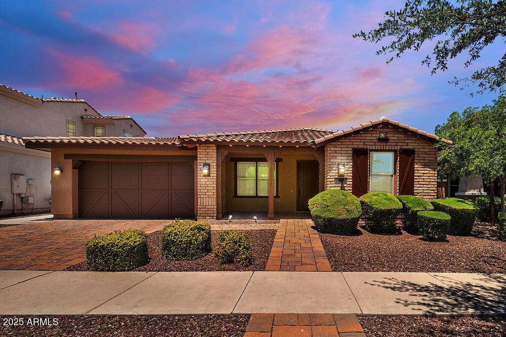 10618 E Kinetic Dr., Mesa, AZ 85212