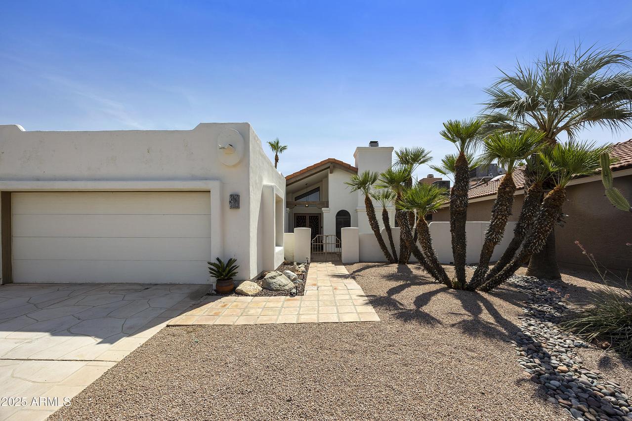 26605 S Cloverland Dr., Sun Lakes, AZ 85248