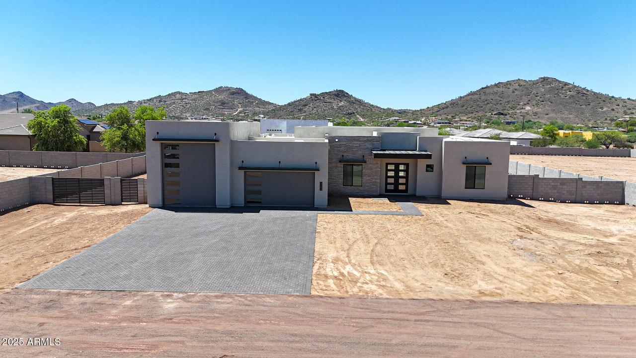 3283 W Mesquite St., Phoenix, AZ 85086