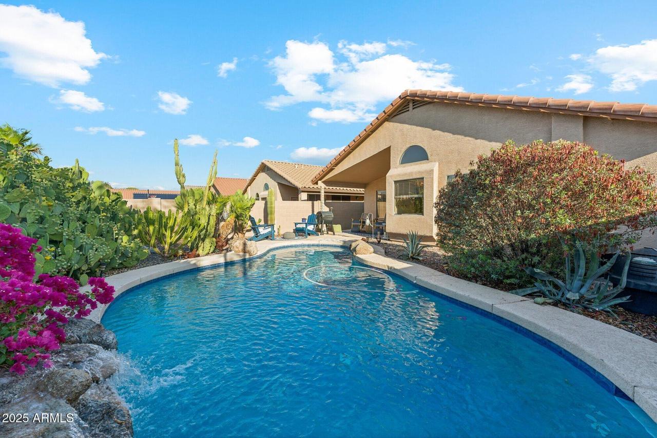 2432 W Oberlin Way, Phoenix, AZ 85085
