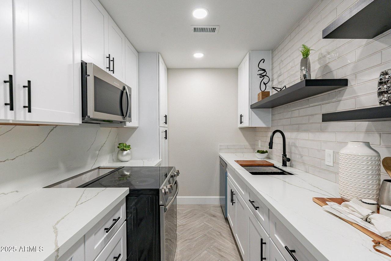 1005 N Granite Reef Rd., Scottsdale, AZ 85257
