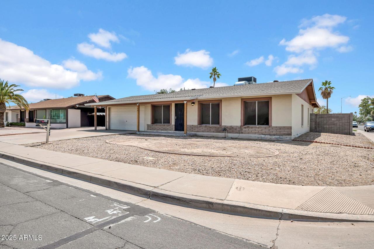 564 N Santa Anna St., Mesa, AZ 85201