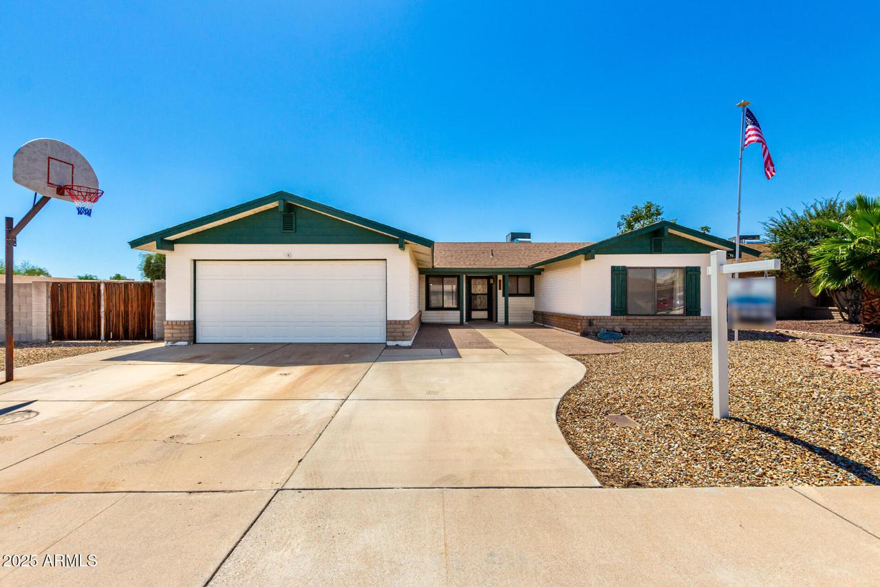 9802 N 49th Ln., Glendale, AZ 85302