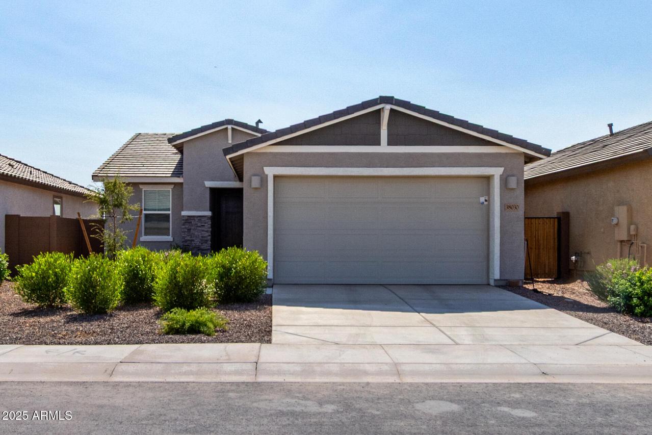 38030 N Front Runner Ln., San Tan Valley, AZ 85140