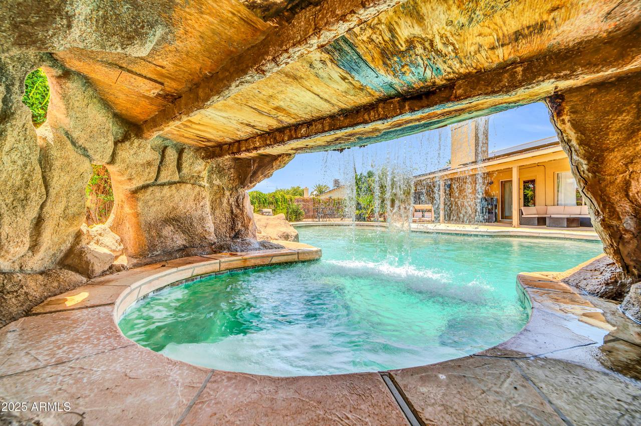 10943 W Alice Ave., Peoria, AZ 85345