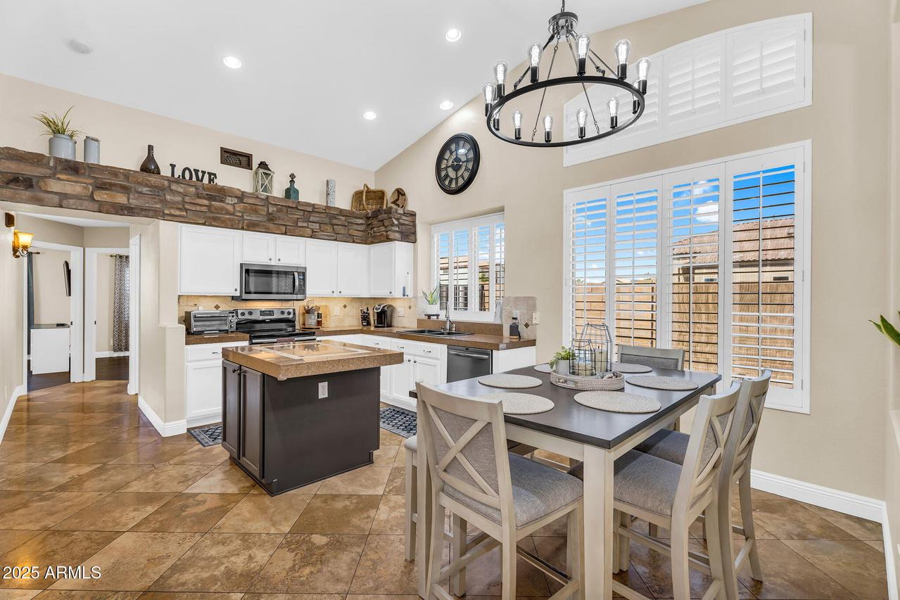 6352 W Hackamore Dr., Phoenix, AZ 85083