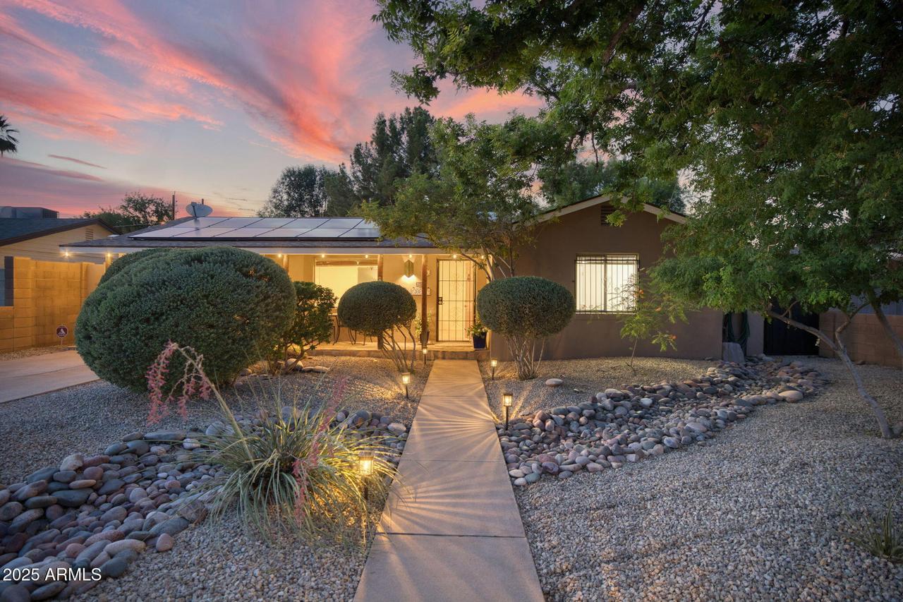 3018 E Mulberry Dr., Phoenix, AZ 85016