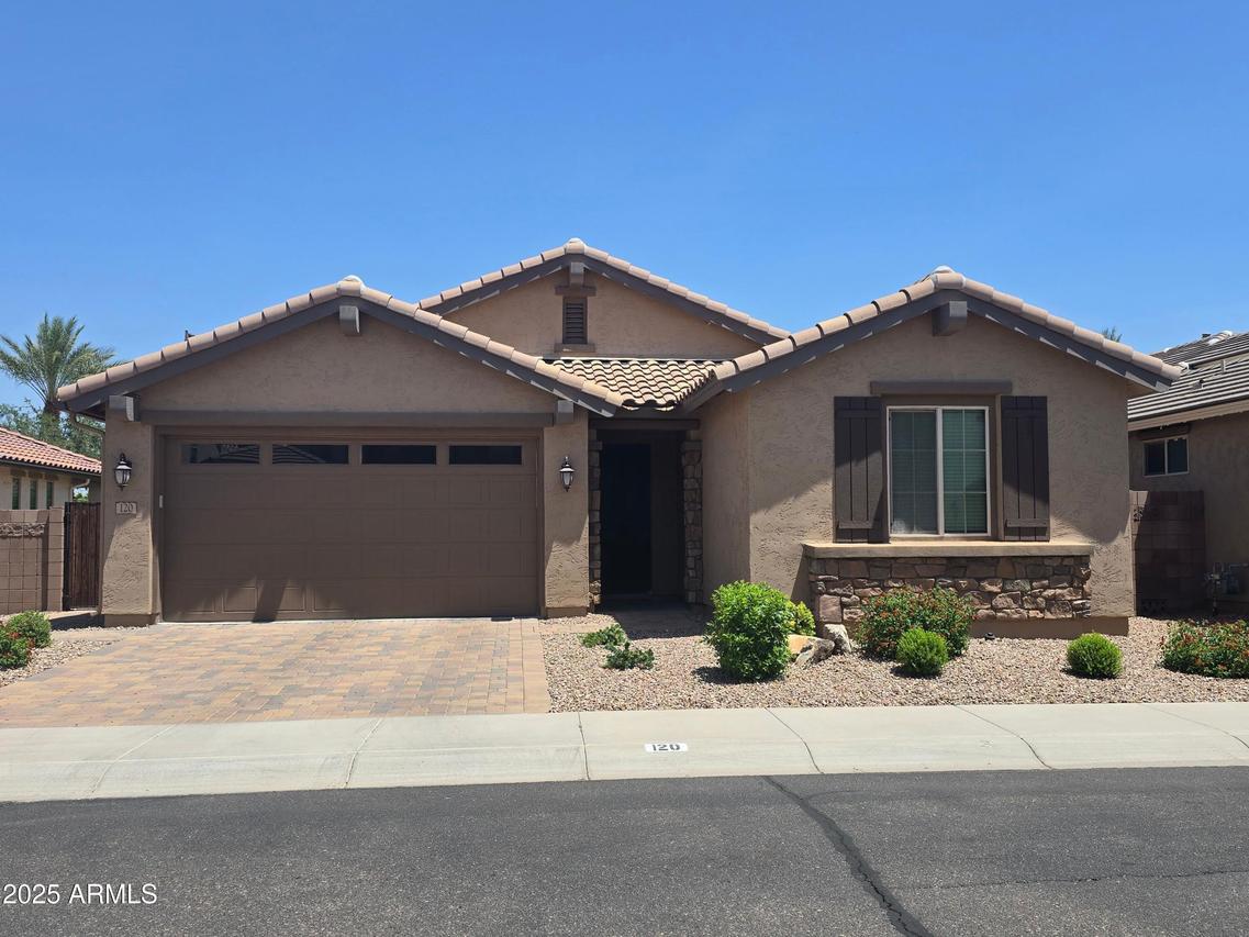 120 E Horseshoe Dr., Chandler, AZ 85249