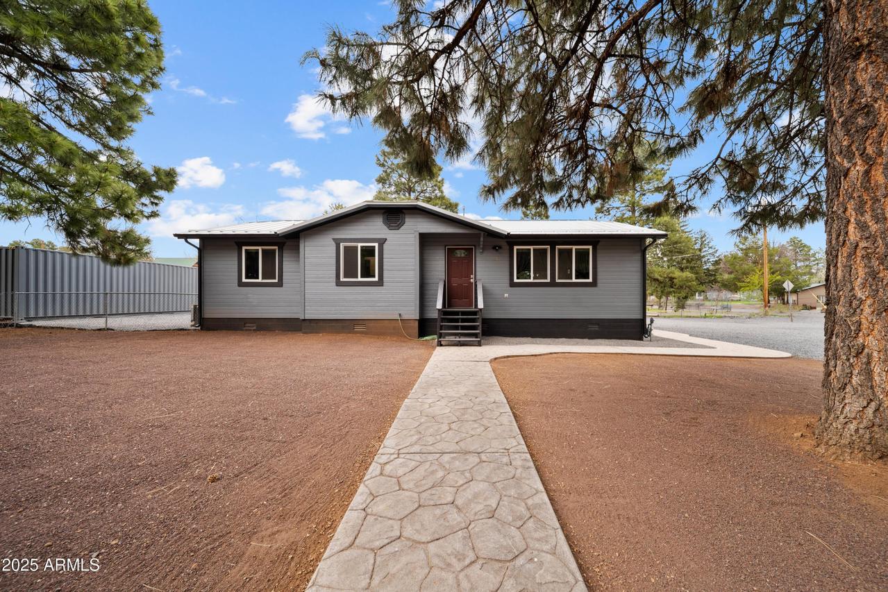 323 N Woodland Rd., Lakeside, AZ 85929