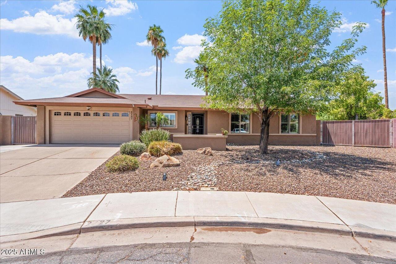 2727 W Ocaso Cir., Mesa, AZ 85202