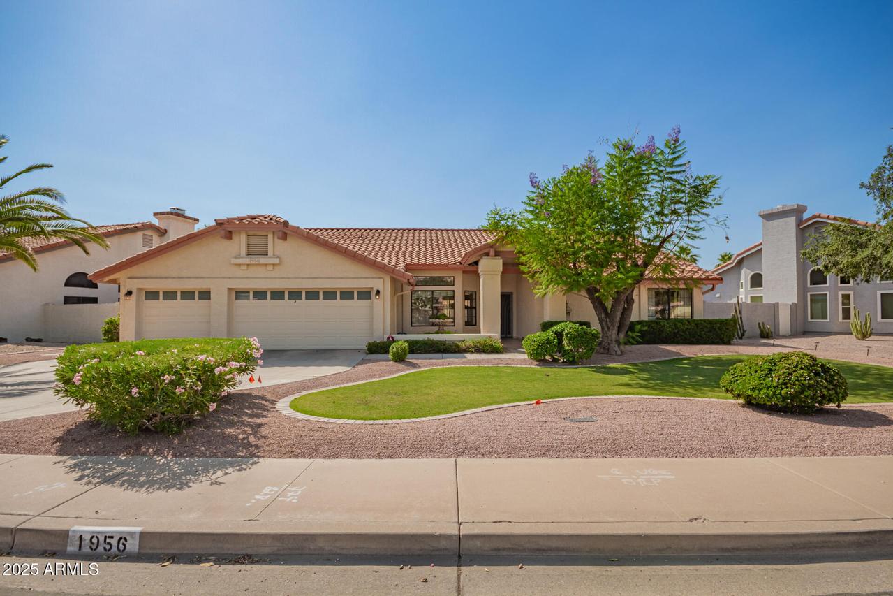 1956 E Calle De Caballos, Tempe, AZ 85284