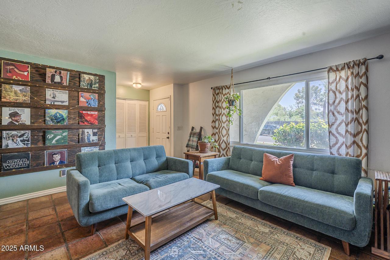 2818 E Clarendon Ave., Phoenix, AZ 85016