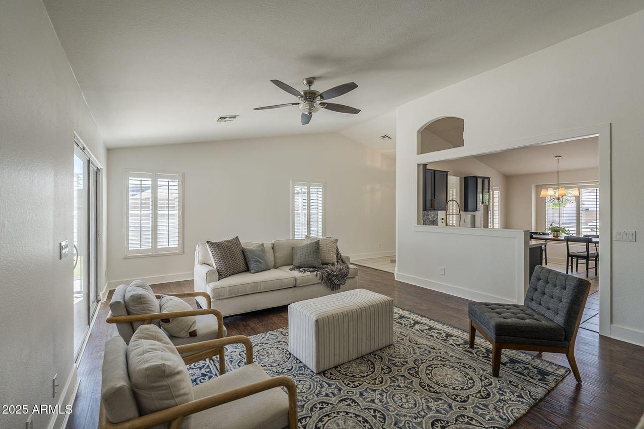 890 N Bogle Ct., Chandler, AZ 85225