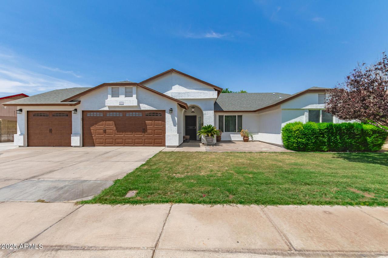 6232 N 88th Ave., Glendale, AZ 85305