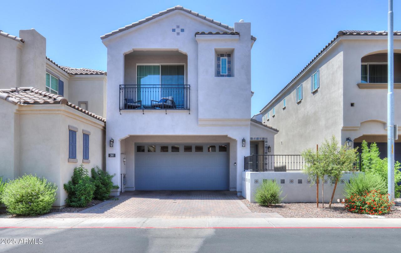 281 E Shamrock Dr., Chandler, AZ 85286
