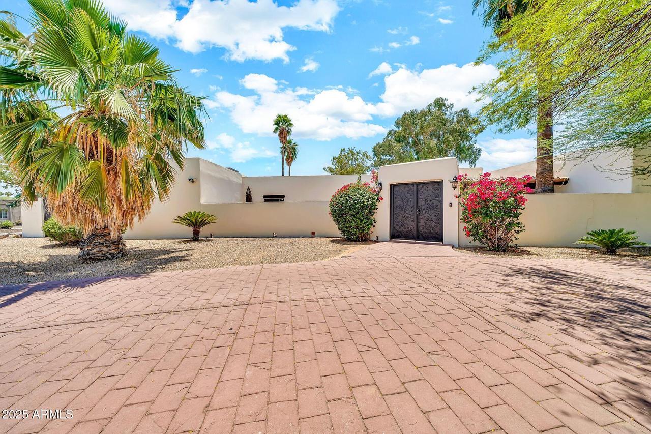 6215 E Surrey Ave., Scottsdale, AZ 85254
