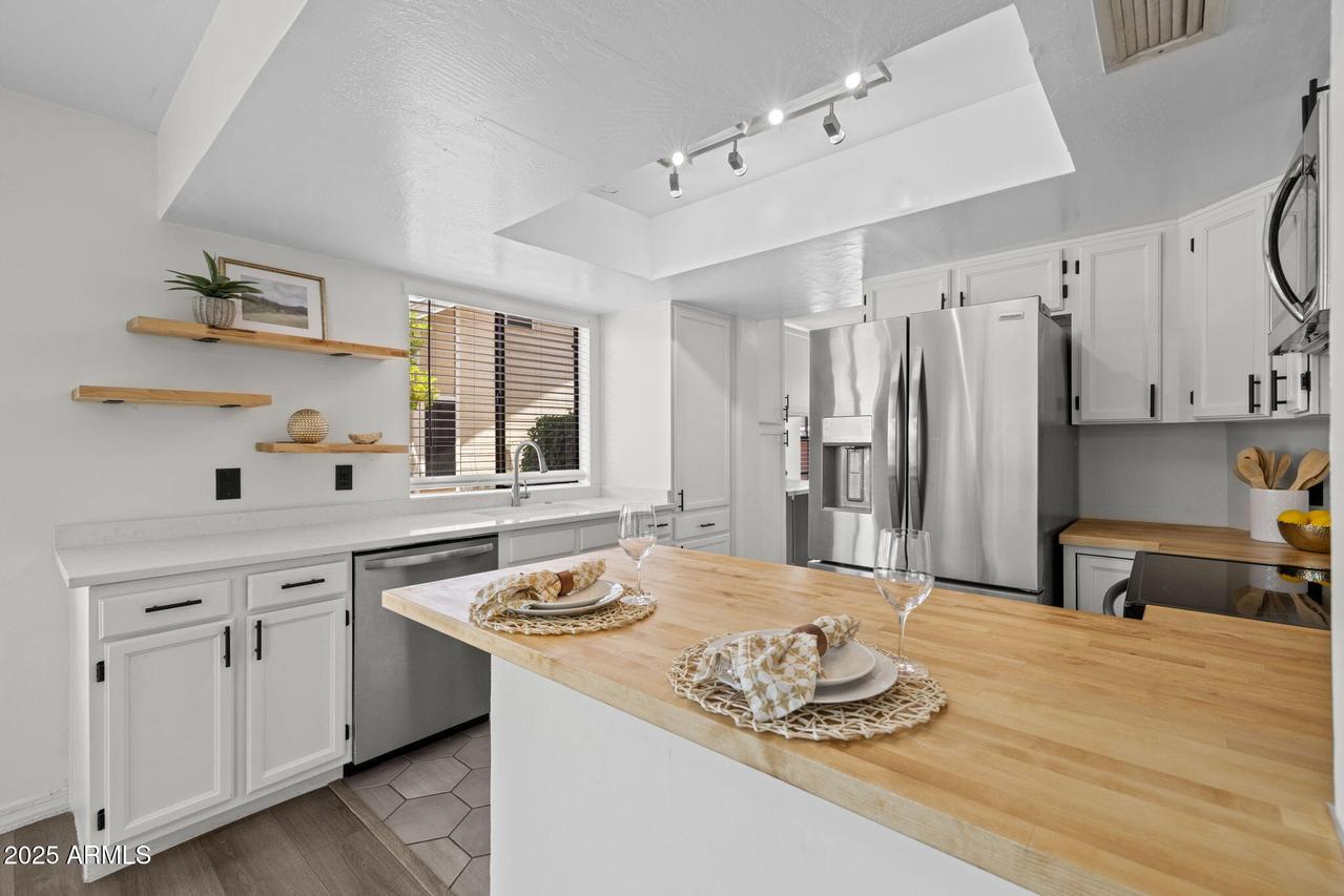 2455 E Broadway Rd. #122, Mesa, AZ 85204