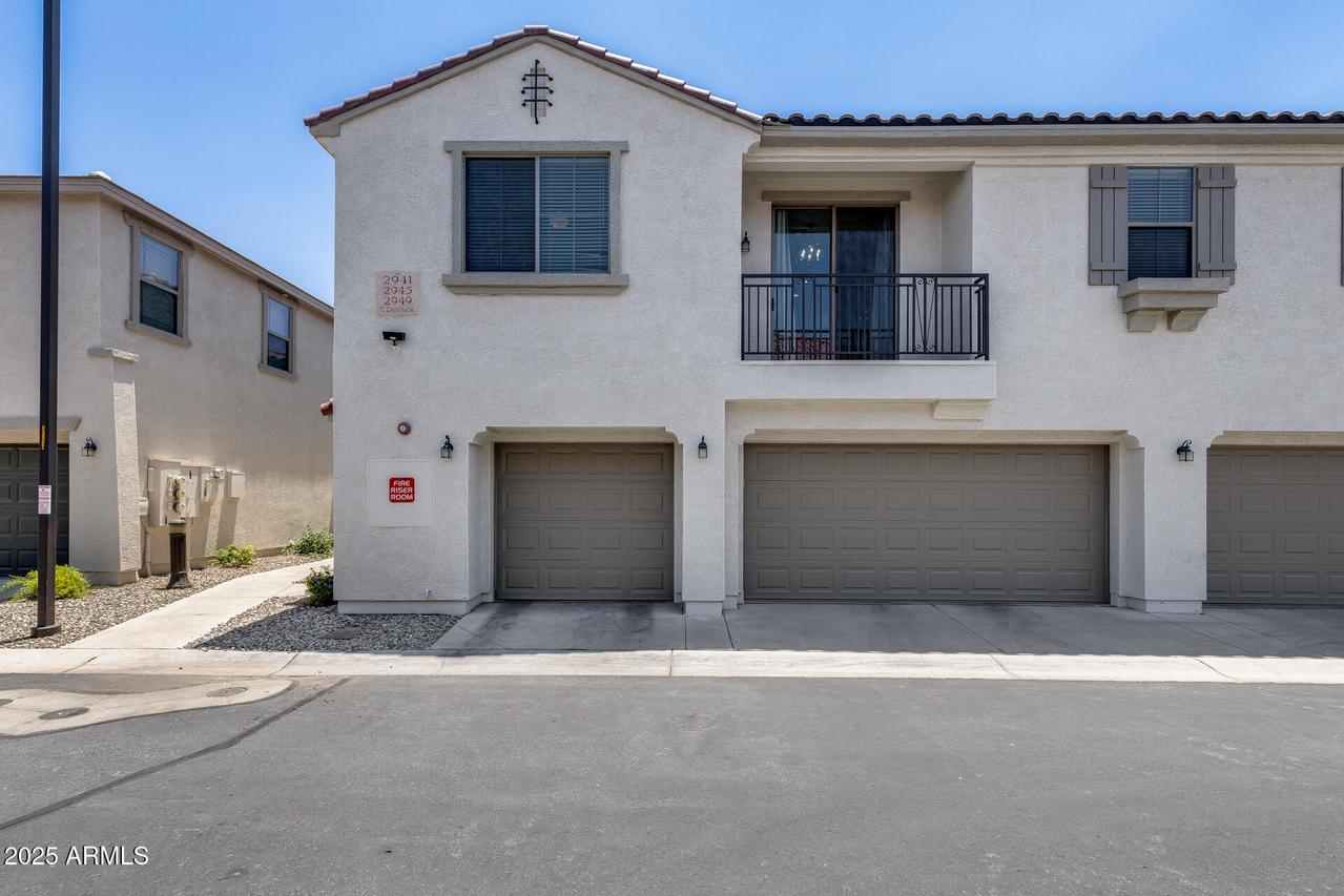 2941 E Darrow St., Phoenix, AZ 85042