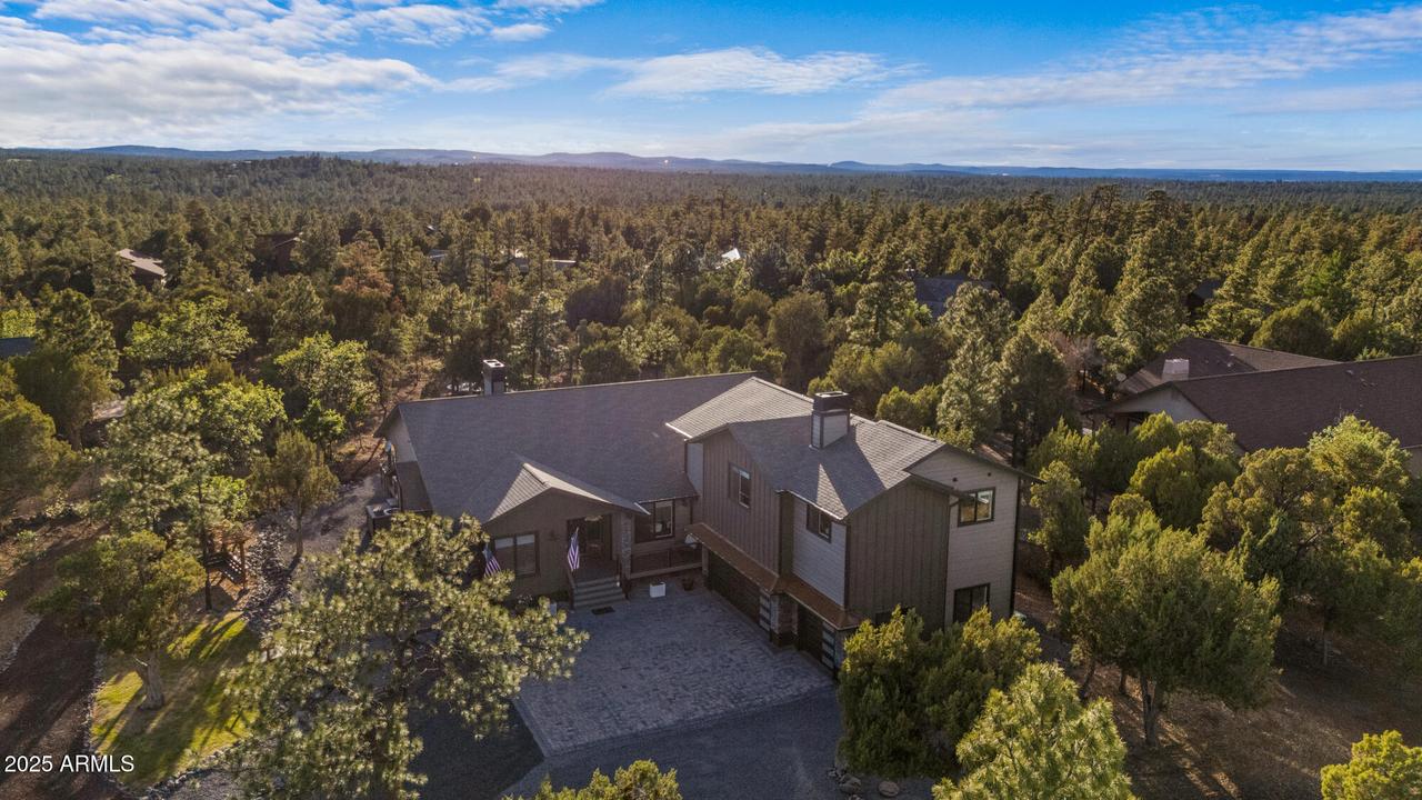 1500 W Pinetree Ct., Show Low, AZ 85901
