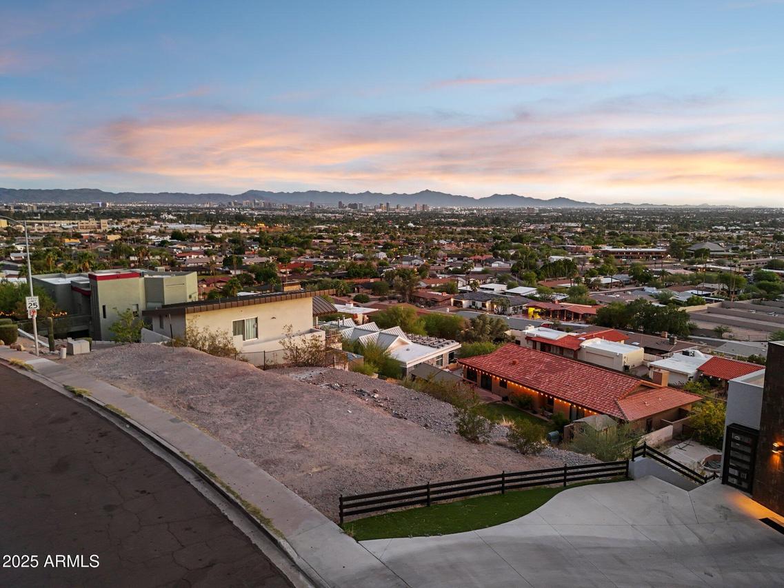 7040 N 23rd Pl. #104, Phoenix, AZ 85020
