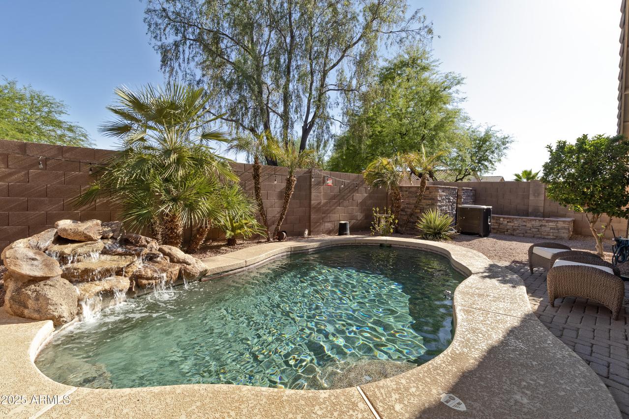 321 W Dexter Way, San Tan Valley, AZ 85143