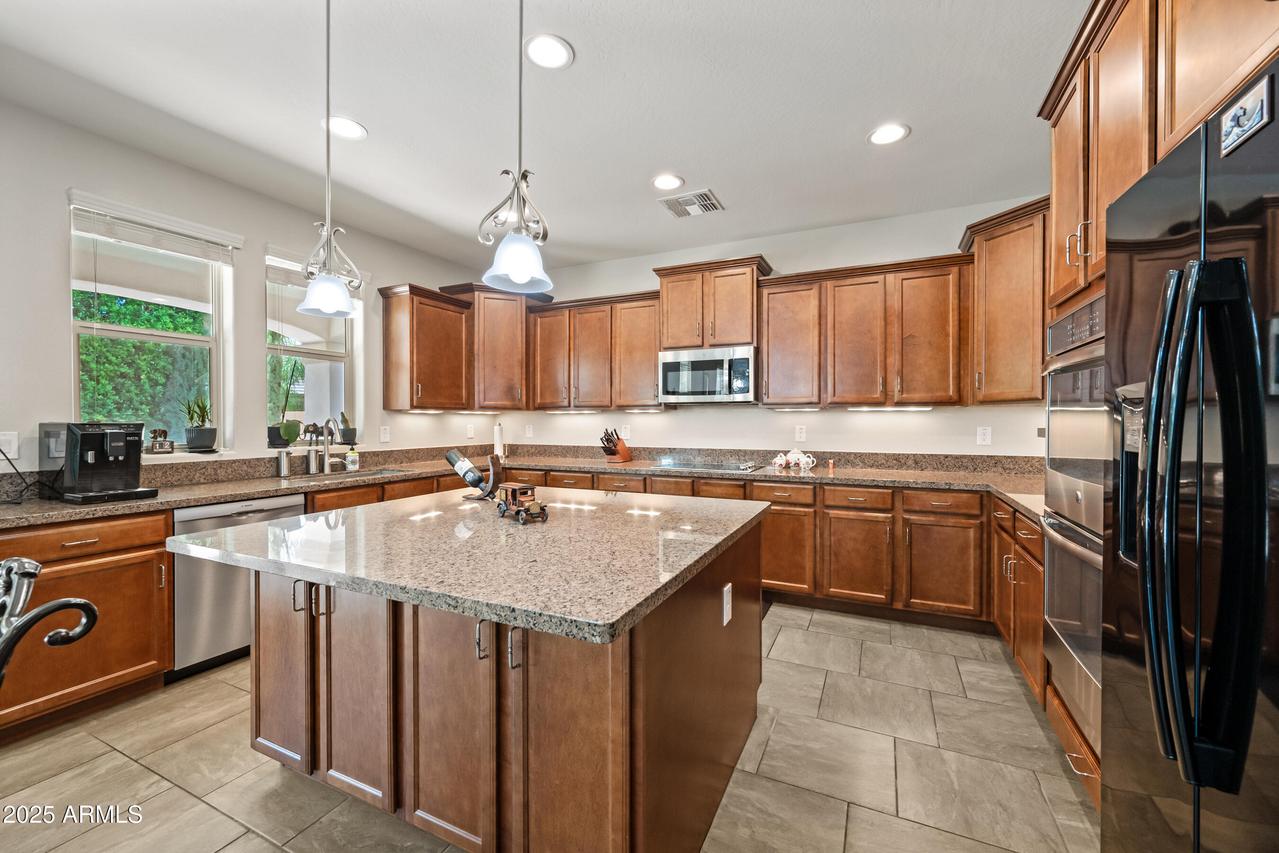 7939 W Fetlock Tr., Peoria, AZ 85383