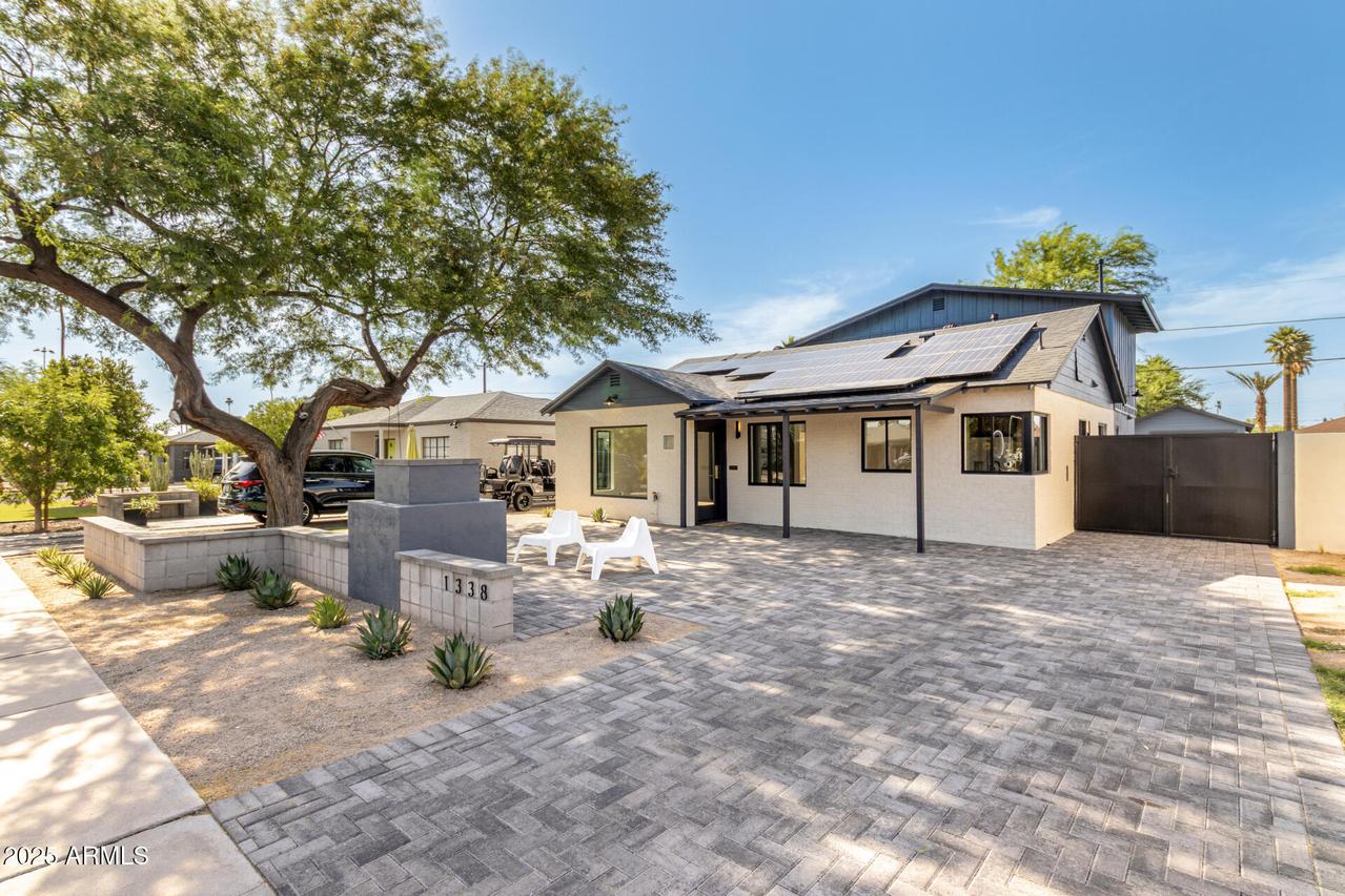 1338 E Granada Rd., Phoenix, AZ 85006