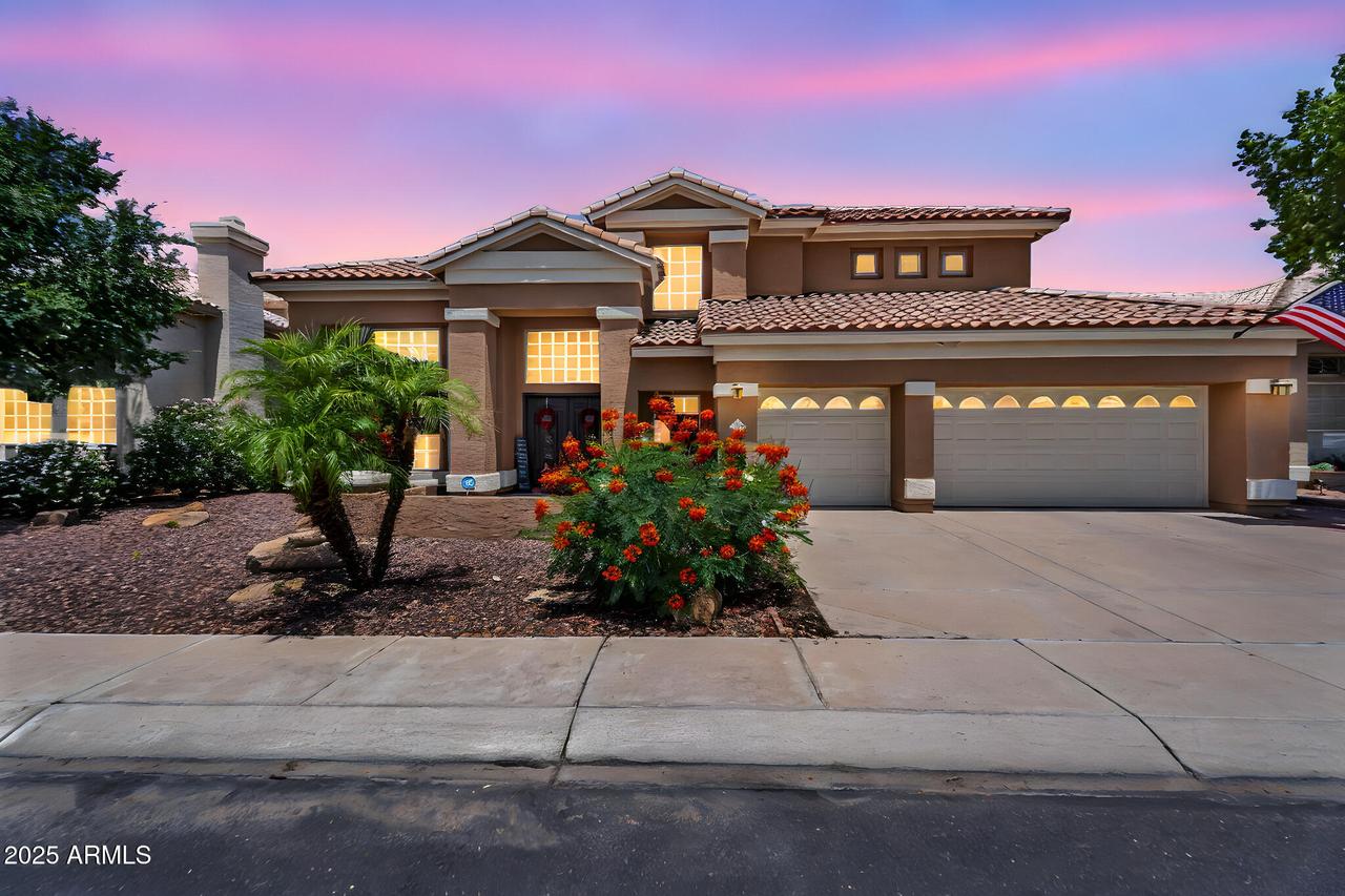 6376 W Louise Dr., Glendale, AZ 85310