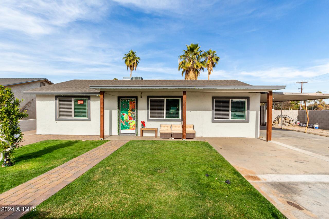 7502 W Cora Ln., Phoenix, AZ 85033