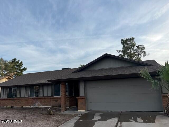 2215 E Dragoon Ave., Mesa, AZ 85204