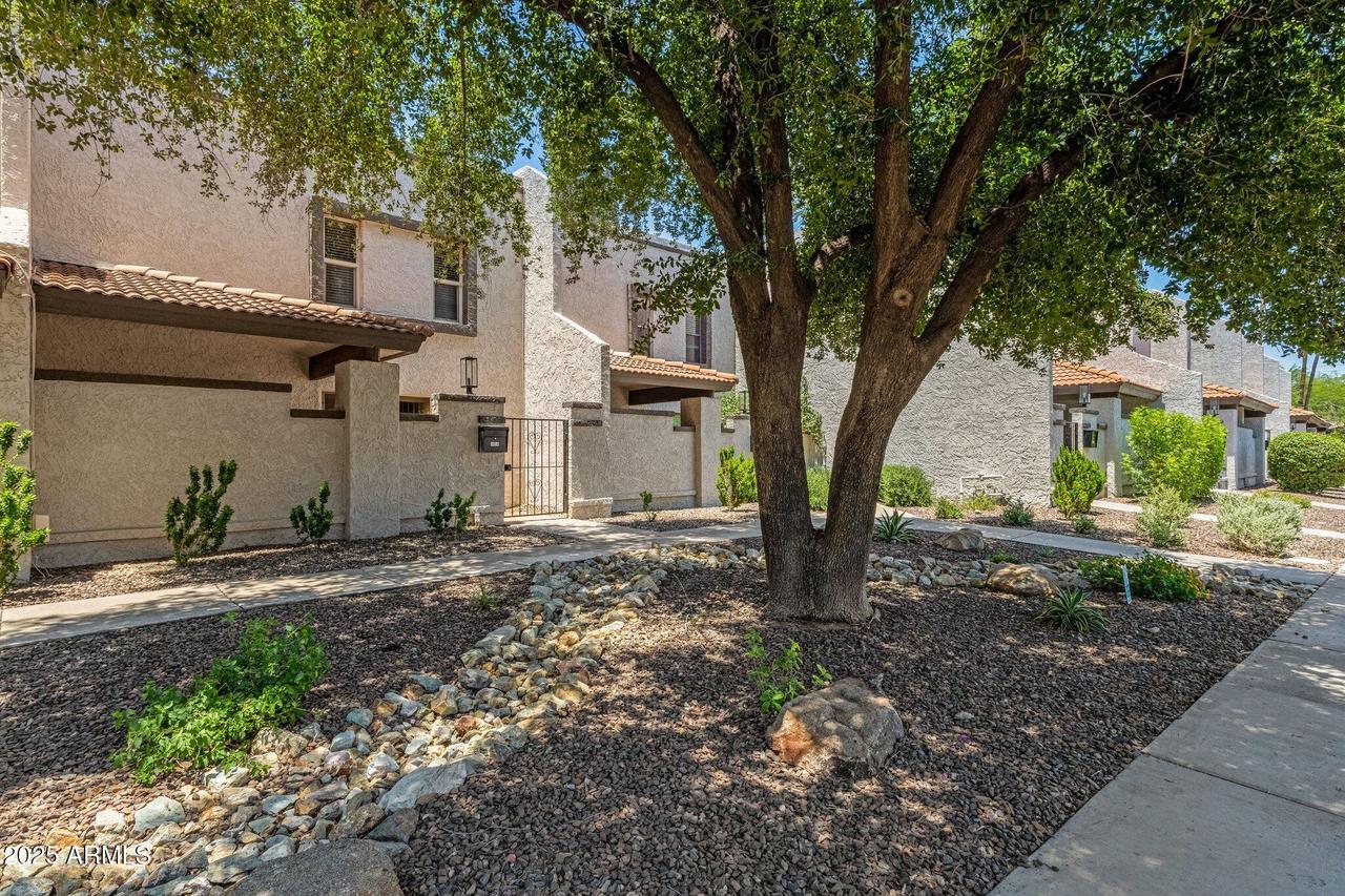 4918 N 74th St., Scottsdale, AZ 85251