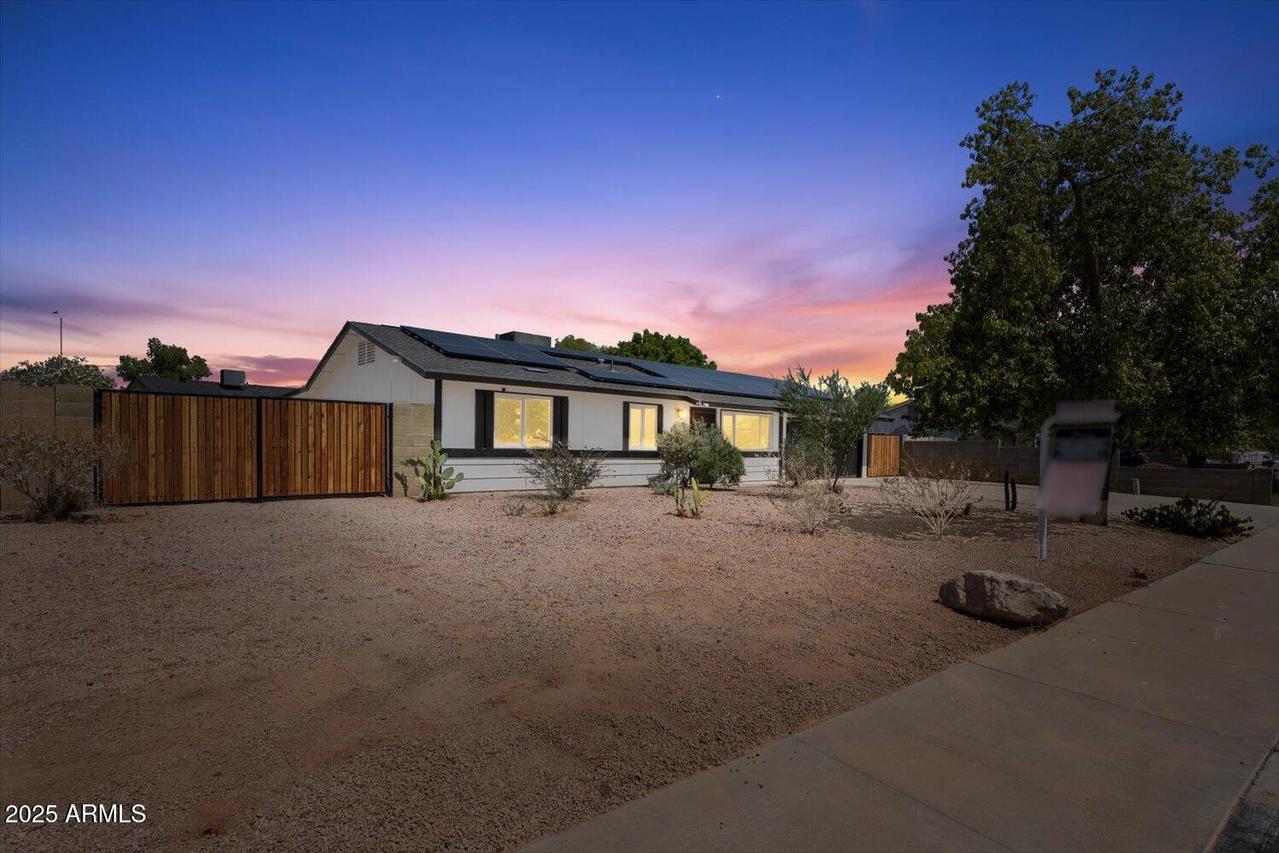 1561 N Sterling St., Mesa, AZ 85207