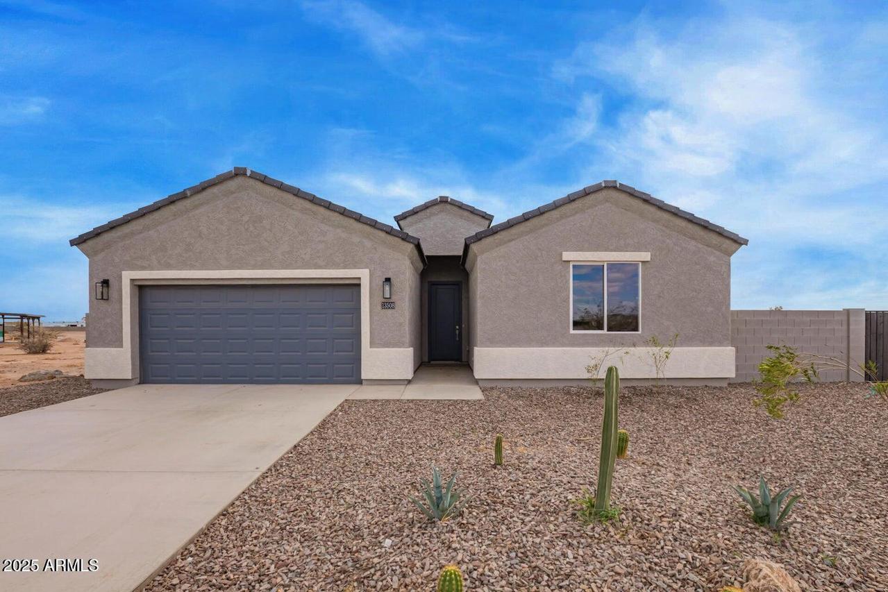 13508 S Silent Rd., Arizona City, AZ 85123