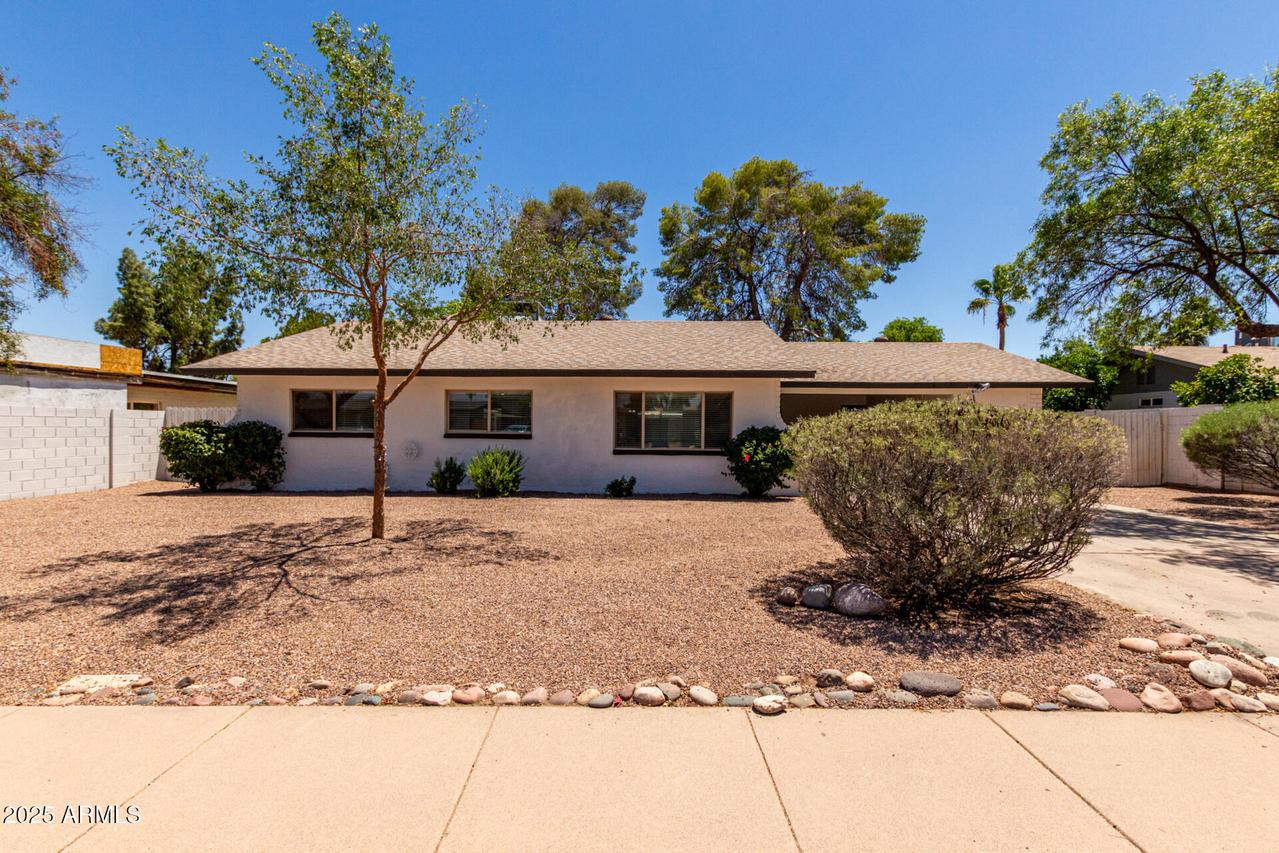 3021 E Windrose Dr., Phoenix, AZ 85032