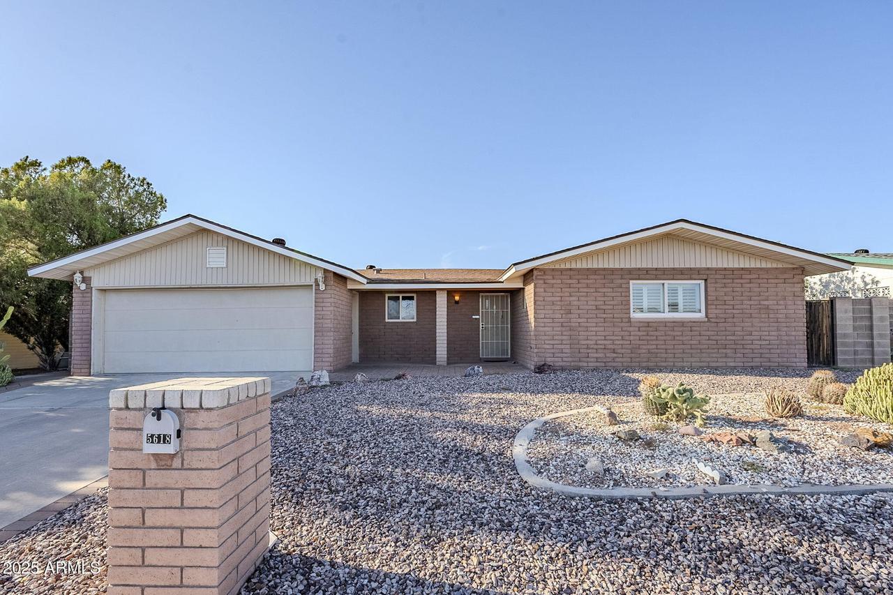 5618 E Des Moines St., Mesa, AZ 85205