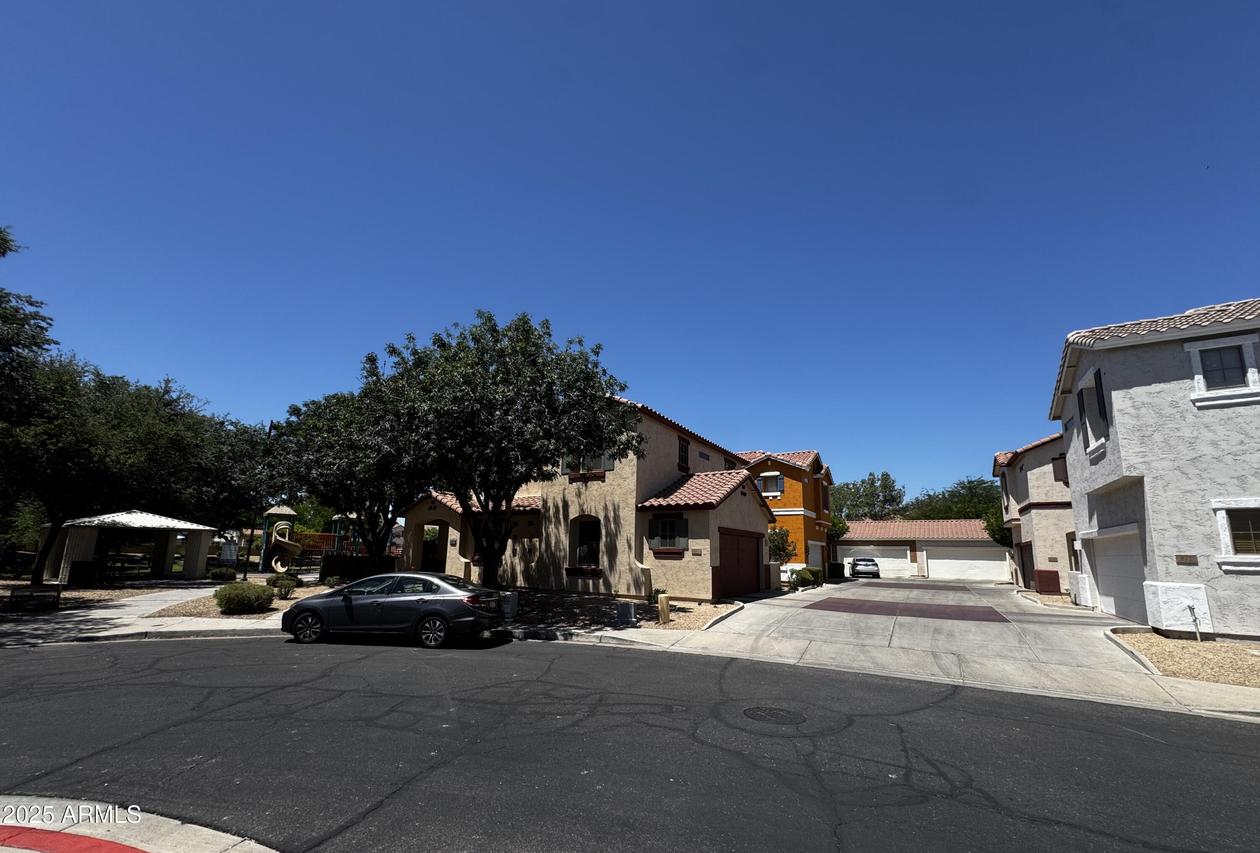 876 S Colonial Dr., Gilbert, AZ 85296