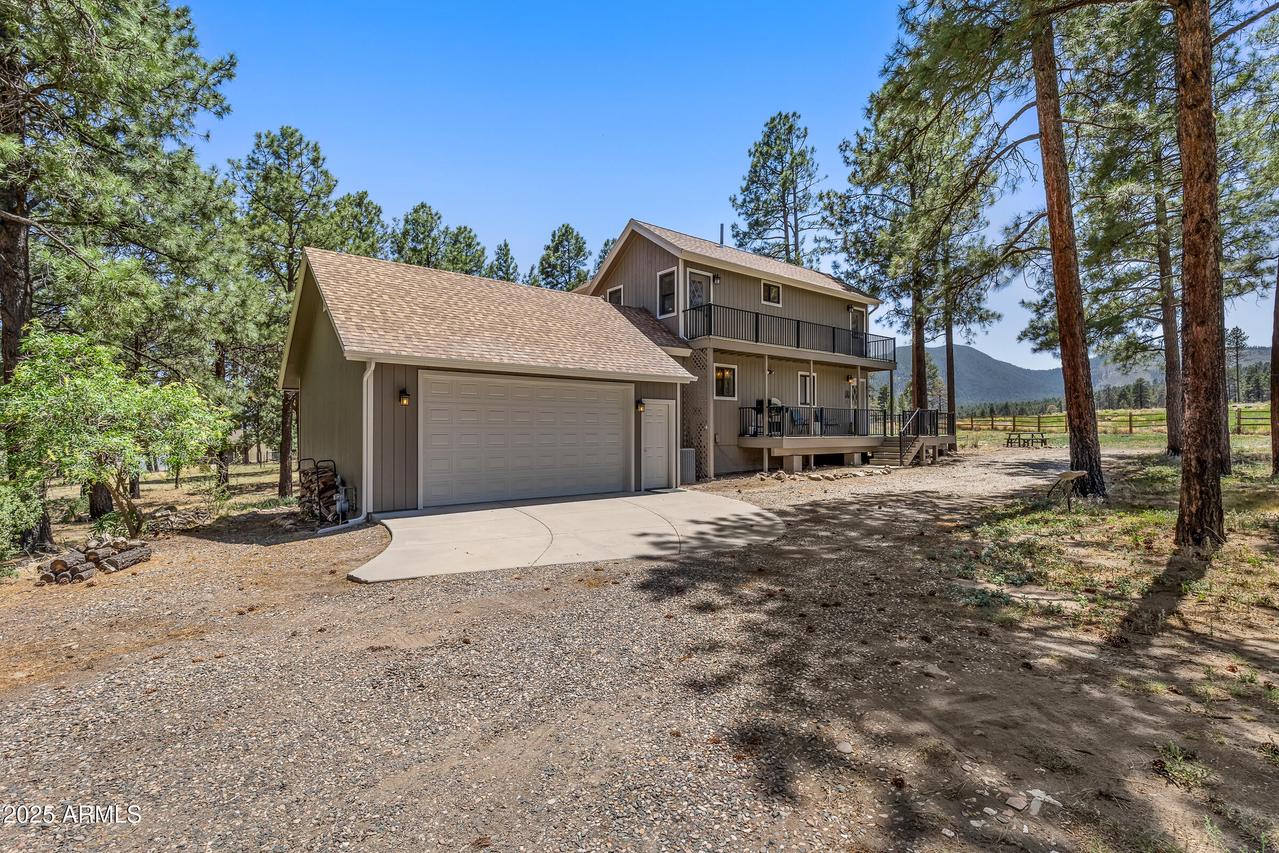 4830 E Crestview St., Flagstaff, AZ 86004