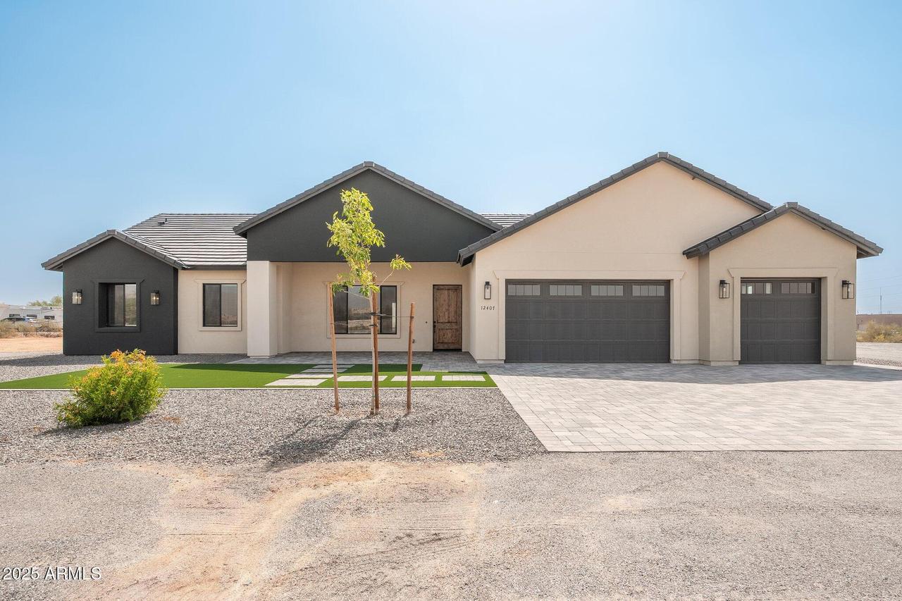 12407 N 189th Ave., Surprise, AZ 85388