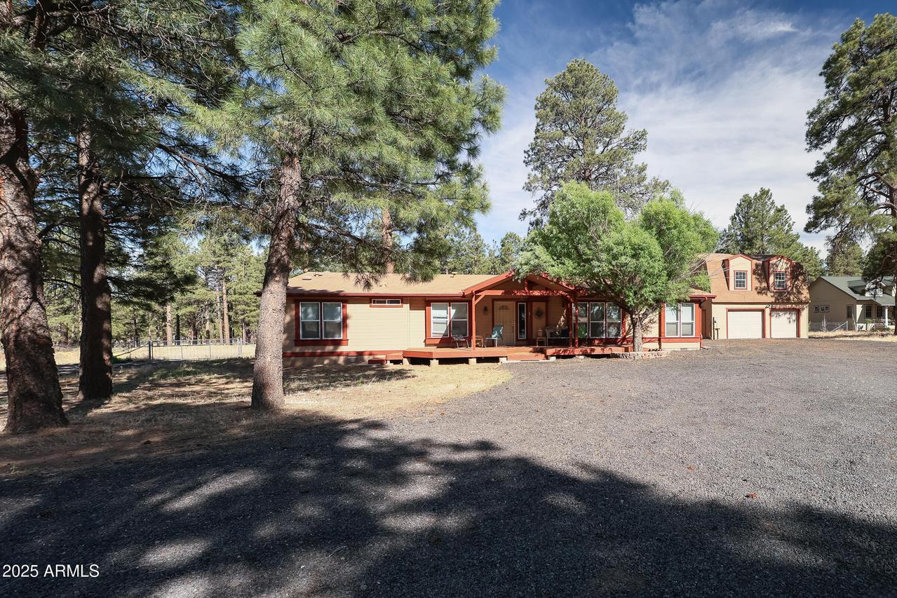 7825 Easy St., Flagstaff, AZ 86004